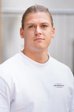 Das ist ein Portrait von Marco Nager