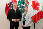 Landeshauptmann Mario Kunasek empfing die kanadische Botschafterin Alison Grant in der Grazer Burg. © Land Steiermark/Binder; bei Quellenangabe honorarfrei Landeshauptmann Mario Kunasek empfing die kanadische Botschafterin Alison Grant in der Grazer Burg. © Land Steiermark/Binder; bei Quellenangabe honorarfrei