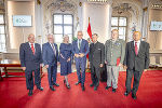 Univ.-Prof. Willibald Plessas, Kommerzialrat Josef Peter Puntinger, Verena Ennemoser (Präsidentin des LVwG), Landeshauptmann Mario Kunasek, Markus J. Plöbst (Stadtpfarrer von Leoben und Lehrer), Ferdinand Lambauer (Oberst i. R. beim Österreichischen Bundesheer) und Gottfried Allmer (Wissenschaftler) bei der Feierstunde in der Alten Universität Graz. © Land Steiermark/Foto Fischer; Verwendung bei Quellenangabe honorarfrei Univ.-Prof. Willibald Plessas, Kommerzialrat Josef Peter Puntinger, Verena Ennemoser (Präsidentin des LVwG), Landeshauptmann Mario Kunasek, Markus J. Plöbst (Stadtpfarrer von Leoben und Lehrer), Ferdinand Lambauer (Oberst i. R. beim Österreichischen Bundesheer) und Gottfried Allmer (Wissenschaftler) bei der Feierstunde in der Alten Universität Graz. © Land Steiermark/Foto Fischer; Verwendung bei Quellenangabe honorarfrei
