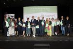 LH Mario Kunasek (M.) zeichnete Mitarbeiterinnen und Mitarbeiter des Kriseninterventionsteams aus © Land Steiermark LH Mario Kunasek (M.) zeichnete Mitarbeiterinnen und Mitarbeiter des Kriseninterventionsteams aus © Land Steiermark