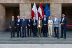 Landeshauptleute-Konferenz in Innsbruck: LH a.D. Wilfried Haslauer, LH a.D. Peter Kaiser, LH Thomas Stelzer, LH Daniel Fellner, LH und Bgm. Michael Ludwig, LH Karoline Edtstadler, LH Anton Mattle, LH Johanna Mikl-Leitner, LH Mario Kunasek und LH Markus Wallner (v.l.) © Land Tirol; bei Quellenangabe honorarfrei Landeshauptleute-Konferenz in Innsbruck: LH a.D. Wilfried Haslauer, LH a.D. Peter Kaiser, LH Thomas Stelzer, LH Daniel Fellner, LH und Bgm. Michael Ludwig, LH Karoline Edtstadler, LH Anton Mattle, LH Johanna Mikl-Leitner, LH Mario Kunasek und LH Markus Wallner (v.l.) © Land Tirol; bei Quellenangabe honorarfrei