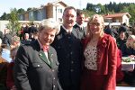 Prachtvolles Wetter am Eppensteiner Festtag genossen LH Waltraud Klasnic, Bürgermeister Karl Georg Grasser und die berühmteste Eppensteinerin, Skistar Renate Götschl. Foto: Dusek