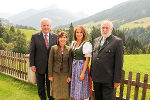 LH-Vize Schützenhöfer, Katharina Flöck, Anna-Christina Siegl (beide Club Alpbach Steiermark) und Präsident Fischler (v.l.) beim Steirertreffen in Alpbach