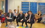 Mit den Kindern feierten Unternehmenssprecher Michael Ksela, AVL-Chef Helmut List und LH Franz Voves die Eröffnung des neuen Kindergartens (v.l.)