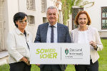 Maria Knauer-Lukas (Abteilung 16), LH-Stv. Anton Lang und LR Simone Schmiedtbauer (v.l.) präsentieren die neue Verkehrssicherheitskampagne „Sowieso Sicher“.