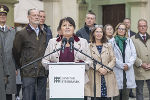 Flaggenparade im Landhaushof: Landtagspräsidentin Manuela Khom begrüßte zahlreiche Gäste