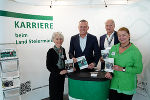 Lehre für angehende Spitzensportler beim Land Steiermark: LH Mario Kunasek zu Besuch beim Stand des Landes Steiermark bei der „Check-in deine Zukunft“-Messe am Flughafen Graz.